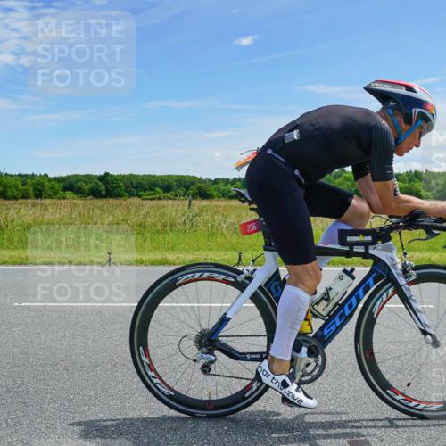 21.06.2026 - Viking Triathlon Michael Burmester http://msf.ph/oto/9881196 21.06.2026 12:54:16 Radfahren 107, 154, 220, 296, 376, 414, 560, 574, 625 meine-sportfotos.de