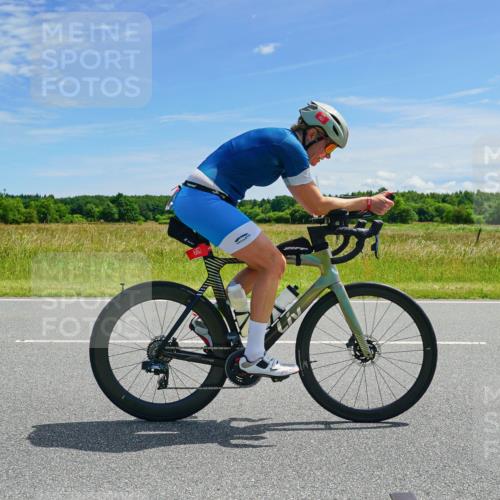 21.06.2026 - Viking Triathlon Michael Burmester http://msf.ph/oto/9881246 21.06.2026 12:54:47 Radfahren 45, 331, 658, 663 meine-sportfotos.de