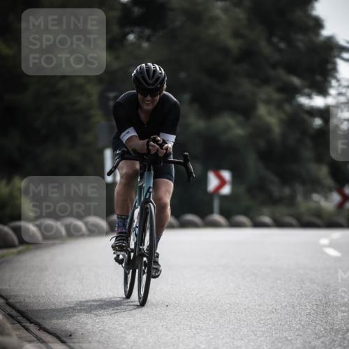 21.06.2026 - 29. Vierlanden-Triathlon H.Heesch http://msf.ph/oto/9881296 21.06.2026 09:15:47 Radfahren 62, 128, 177 meine-sportfotos.de