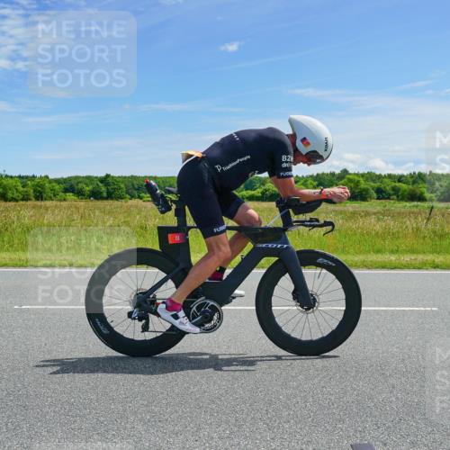 21.06.2026 - Viking Triathlon Michael Burmester http://msf.ph/oto/9881301 21.06.2026 12:55:23 Radfahren 111, 116, 344, 541 meine-sportfotos.de
