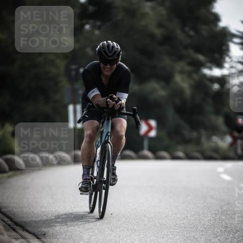 21.06.2026 - 29. Vierlanden-Triathlon H.Heesch http://msf.ph/oto/9881305 21.06.2026 09:15:47 Radfahren 62, 128, 177 meine-sportfotos.de