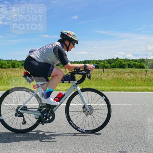 21.06.2026 - Viking Triathlon Michael Burmester http://msf.ph/oto/9881330 21.06.2026 12:56:07 Radfahren 56, 56, 172, 206, 287 meine-sportfotos.de