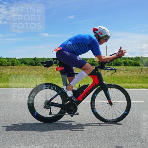21.06.2026 - Viking Triathlon Michael Burmester http://msf.ph/oto/9881343 21.06.2026 12:56:24 Radfahren 33, 113, 137, 255, 287, 357 meine-sportfotos.de