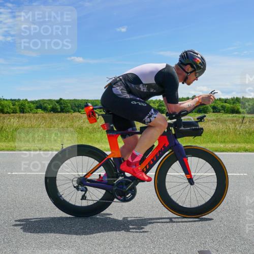 21.06.2026 - Viking Triathlon Michael Burmester http://msf.ph/oto/9881351 21.06.2026 12:56:24 Radfahren 33, 113, 137, 255, 287, 357 meine-sportfotos.de