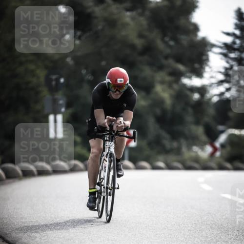 21.06.2026 - 29. Vierlanden-Triathlon H.Heesch http://msf.ph/oto/9881402 21.06.2026 09:15:54 Radfahren 62, 128, 145 meine-sportfotos.de