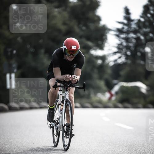 21.06.2026 - 29. Vierlanden-Triathlon H.Heesch http://msf.ph/oto/9881426 21.06.2026 09:15:54 Radfahren 62, 128, 145 meine-sportfotos.de
