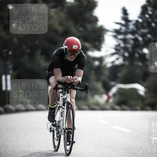21.06.2026 - 29. Vierlanden-Triathlon H.Heesch http://msf.ph/oto/9881430 21.06.2026 09:15:54 Radfahren 62, 128, 145 meine-sportfotos.de