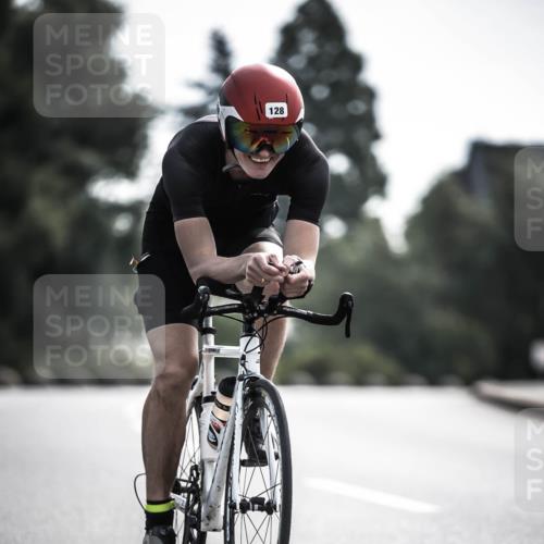 21.06.2026 - 29. Vierlanden-Triathlon H.Heesch http://msf.ph/oto/9881483 21.06.2026 09:15:55 Radfahren 62, 128, 145 meine-sportfotos.de