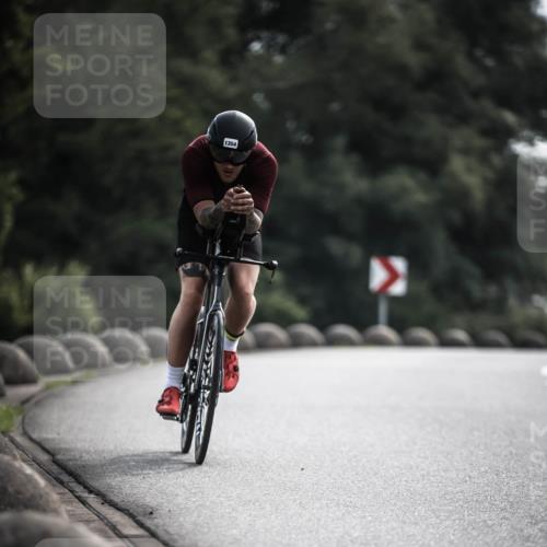 21.06.2026 - 29. Vierlanden-Triathlon H.Heesch http://msf.ph/oto/9881491 21.06.2026 09:16:11 Radfahren 61, 212, 1354 meine-sportfotos.de