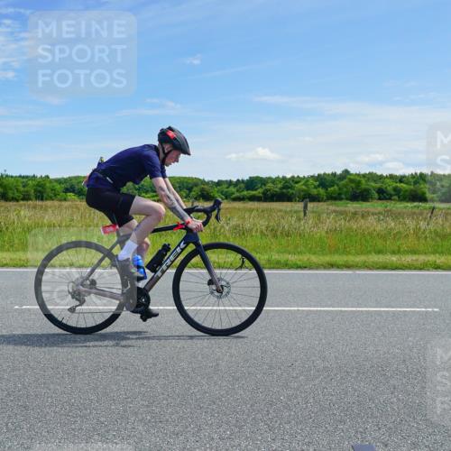 21.06.2026 - Viking Triathlon Michael Burmester http://msf.ph/oto/9881494 21.06.2026 12:58:25 Radfahren 96, 96, 167, 244, 298, 562, 646 meine-sportfotos.de