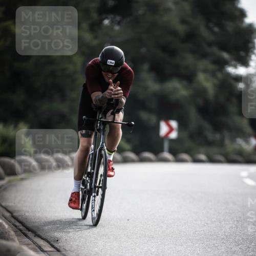 21.06.2026 - 29. Vierlanden-Triathlon H.Heesch http://msf.ph/oto/9881501 21.06.2026 09:16:11 Radfahren 61, 212, 1354 meine-sportfotos.de