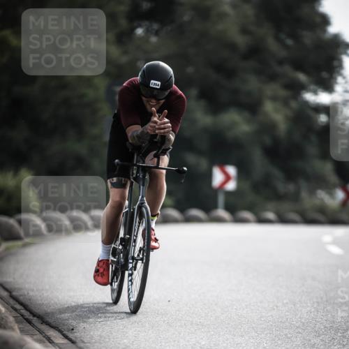 21.06.2026 - 29. Vierlanden-Triathlon H.Heesch http://msf.ph/oto/9881506 21.06.2026 09:16:11 Radfahren 61, 212, 1354 meine-sportfotos.de