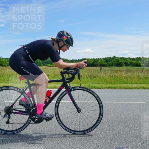 21.06.2026 - Viking Triathlon Michael Burmester http://msf.ph/oto/9881510 21.06.2026 12:59:00 Radfahren 69, 127, 528, 557 meine-sportfotos.de
