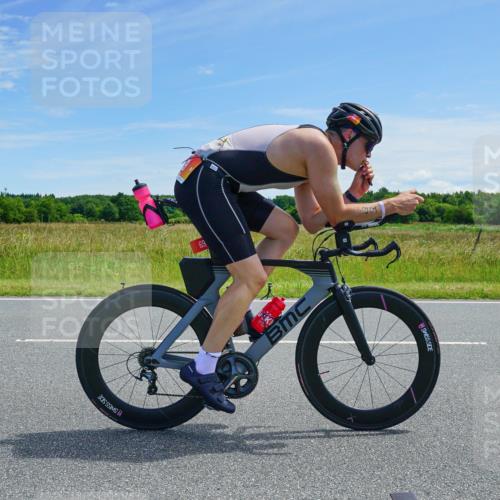 21.06.2026 - Viking Triathlon Michael Burmester http://msf.ph/oto/9881526 21.06.2026 12:59:09 Radfahren 69, 127, 528, 557 meine-sportfotos.de
