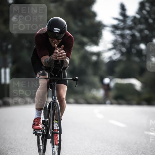 21.06.2026 - 29. Vierlanden-Triathlon H.Heesch http://msf.ph/oto/9881544 21.06.2026 09:16:12 Radfahren 61, 212, 1354 meine-sportfotos.de