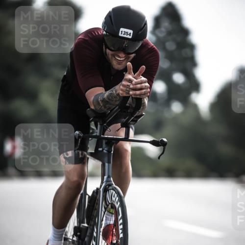 21.06.2026 - 29. Vierlanden-Triathlon H.Heesch http://msf.ph/oto/9881578 21.06.2026 09:16:12 Radfahren 61, 212, 1354 meine-sportfotos.de