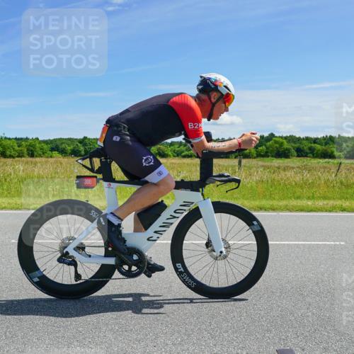 21.06.2026 - Viking Triathlon Michael Burmester http://msf.ph/oto/9881797 21.06.2026 13:04:44 Radfahren 217, 229, 300 meine-sportfotos.de