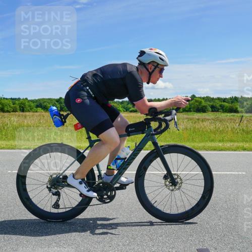 21.06.2026 - Viking Triathlon Michael Burmester http://msf.ph/oto/9881804 21.06.2026 13:04:50 Radfahren 217, 229, 300, 496 meine-sportfotos.de