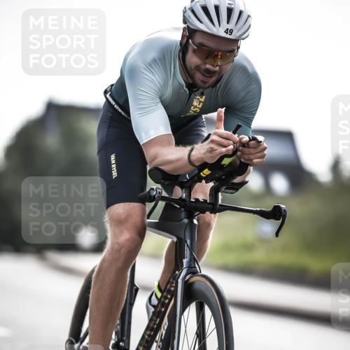 21.06.2026 - 29. Vierlanden-Triathlon H.Heesch http://msf.ph/oto/9881845 21.06.2026 09:16:56 Radfahren 49 meine-sportfotos.de