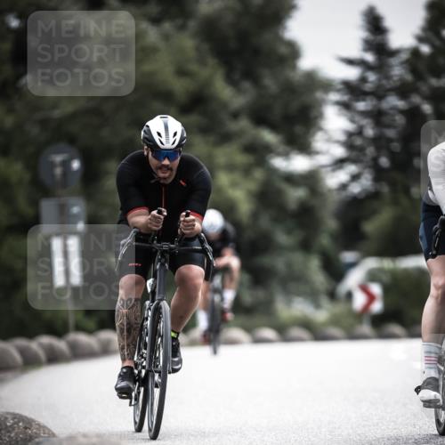 21.06.2026 - 29. Vierlanden-Triathlon H.Heesch http://msf.ph/oto/9881919 21.06.2026 10:32:35 Radfahren 12, 93, 217, 287, 299, 302, 324 meine-sportfotos.de