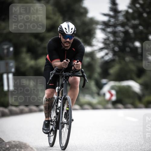 21.06.2026 - 29. Vierlanden-Triathlon H.Heesch http://msf.ph/oto/9881970 21.06.2026 10:32:35 Radfahren 12, 93, 217, 287, 299, 302, 324 meine-sportfotos.de
