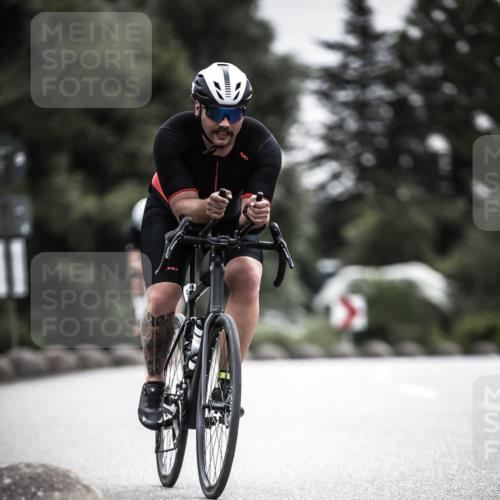 21.06.2026 - 29. Vierlanden-Triathlon H.Heesch http://msf.ph/oto/9881983 21.06.2026 10:32:36 Radfahren 93, 159, 217, 287, 299, 302 meine-sportfotos.de