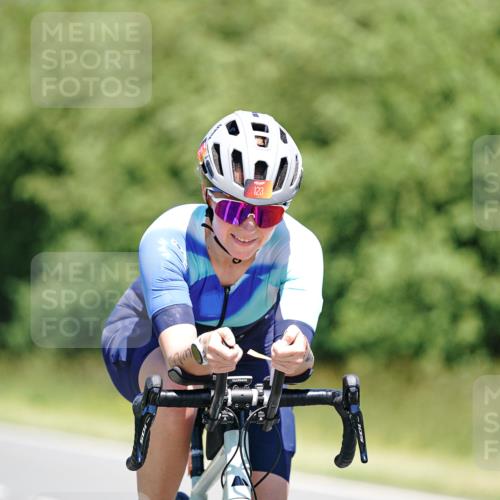 21.06.2026 - Viking Triathlon Michael Burmester http://msf.ph/oto/9882019 21.06.2026 13:33:18 Radfahren 421 meine-sportfotos.de