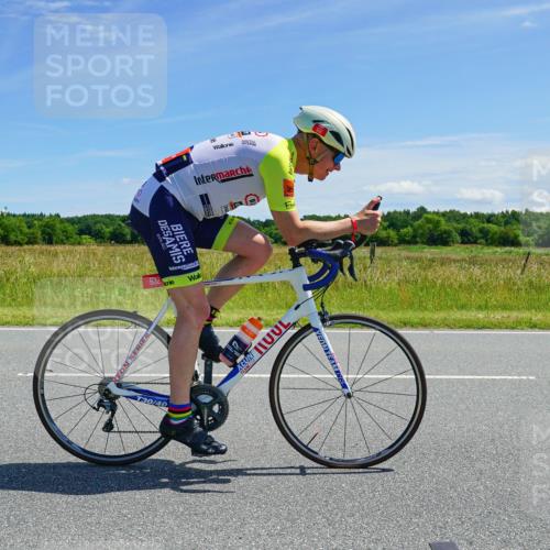 21.06.2026 - Viking Triathlon Michael Burmester http://msf.ph/oto/9882096 21.06.2026 13:09:42 Radfahren 563, 632 meine-sportfotos.de