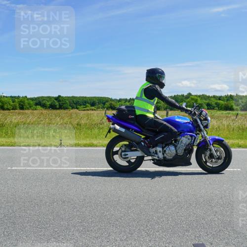 21.06.2026 - Viking Triathlon Michael Burmester http://msf.ph/oto/9882118 21.06.2026 13:10:40 Radfahren 178, 178, 339 meine-sportfotos.de