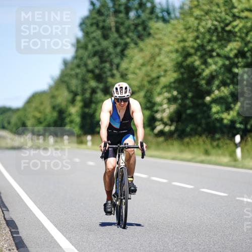 21.06.2026 - Viking Triathlon Michael Burmester http://msf.ph/oto/9882211 21.06.2026 13:37:04 Radfahren  meine-sportfotos.de