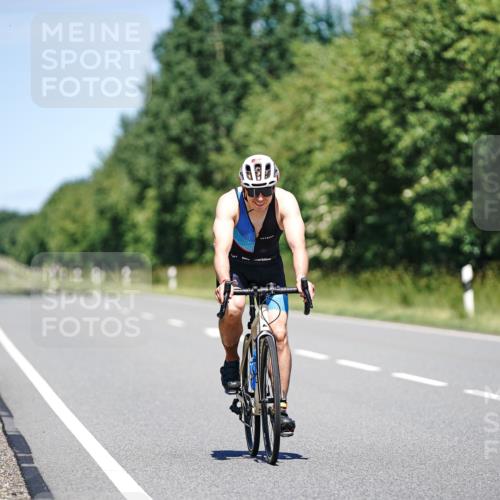 21.06.2026 - Viking Triathlon Michael Burmester http://msf.ph/oto/9882223 21.06.2026 13:37:04 Radfahren  meine-sportfotos.de