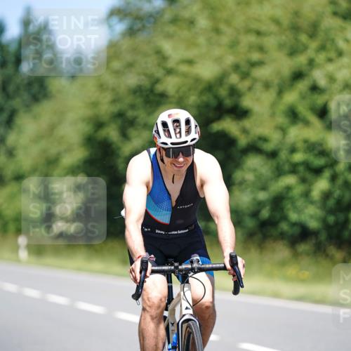 21.06.2026 - Viking Triathlon Michael Burmester http://msf.ph/oto/9882226 21.06.2026 13:37:05 Radfahren  meine-sportfotos.de