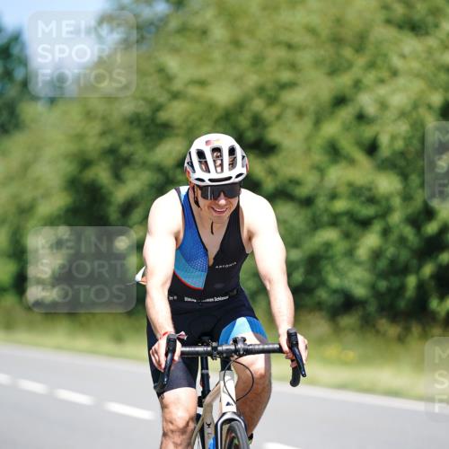 21.06.2026 - Viking Triathlon Michael Burmester http://msf.ph/oto/9882232 21.06.2026 13:37:05 Radfahren  meine-sportfotos.de