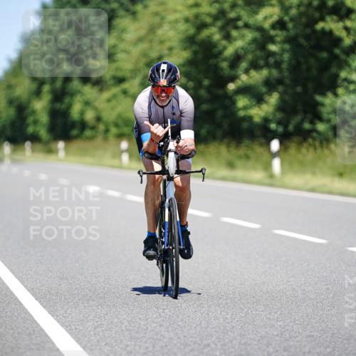 21.06.2026 - Viking Triathlon Michael Burmester http://msf.ph/oto/9882257 21.06.2026 13:37:33 Radfahren 439, 538 meine-sportfotos.de