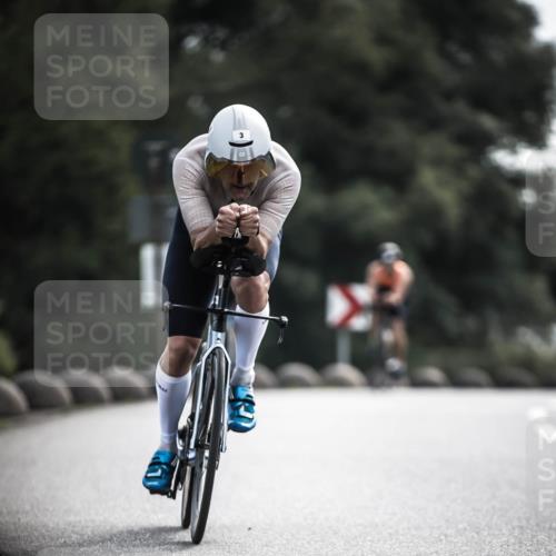 21.06.2026 - 29. Vierlanden-Triathlon H.Heesch http://msf.ph/oto/9882274 21.06.2026 09:17:30 Radfahren 3, 16, 51, 127, 233 meine-sportfotos.de