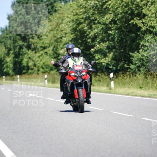 21.06.2026 - Viking Triathlon Michael Burmester http://msf.ph/oto/9882314 21.06.2026 13:37:49 Radfahren  meine-sportfotos.de