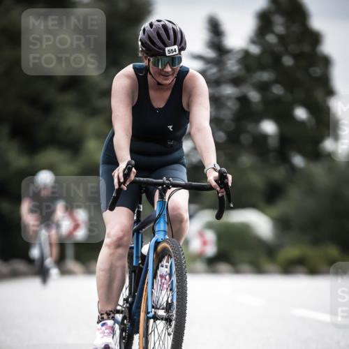 21.06.2026 - 29. Vierlanden-Triathlon H.Heesch http://msf.ph/oto/9882499 21.06.2026 10:34:37 Radfahren 92, 166, 178, 350, 363, 414, 554, 560 meine-sportfotos.de