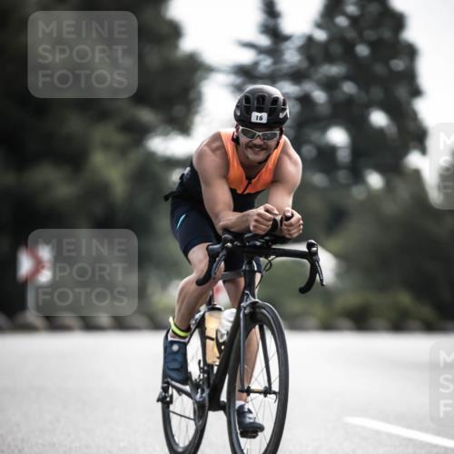 21.06.2026 - 29. Vierlanden-Triathlon H.Heesch http://msf.ph/oto/9882526 21.06.2026 09:17:34 Radfahren 16, 51, 233 meine-sportfotos.de