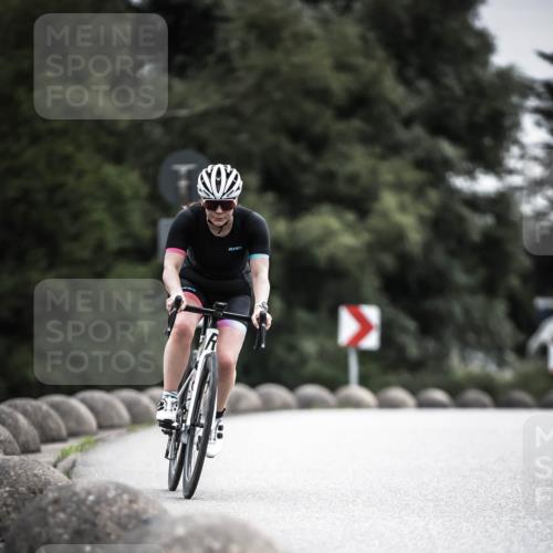 21.06.2026 - 29. Vierlanden-Triathlon H.Heesch http://msf.ph/oto/9882556 21.06.2026 10:34:39 Radfahren 166, 178, 219, 350, 363, 414, 554, 560 meine-sportfotos.de