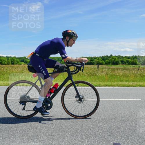 21.06.2026 - Viking Triathlon Michael Burmester http://msf.ph/oto/9882673 21.06.2026 13:20:19 Radfahren 196, 382 meine-sportfotos.de