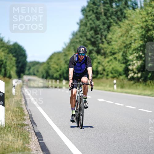 21.06.2026 - Viking Triathlon Michael Burmester http://msf.ph/oto/9882782 21.06.2026 13:44:06 Radfahren  meine-sportfotos.de