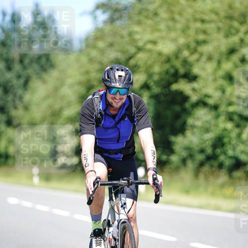 21.06.2026 - Viking Triathlon Michael Burmester http://msf.ph/oto/9882792 21.06.2026 13:44:08 Radfahren  meine-sportfotos.de