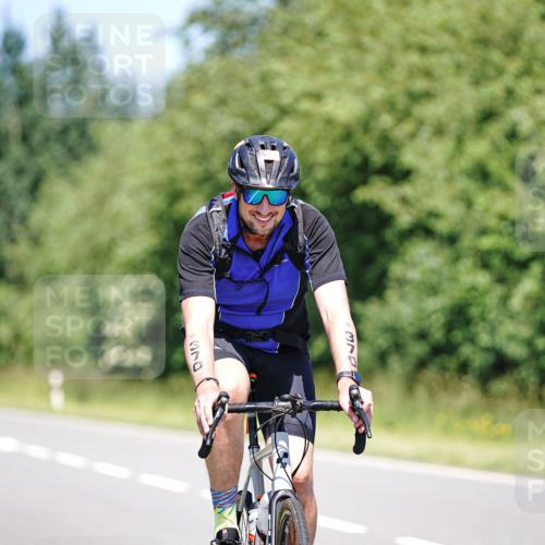 21.06.2026 - Viking Triathlon Michael Burmester http://msf.ph/oto/9882798 21.06.2026 13:44:08 Radfahren  meine-sportfotos.de