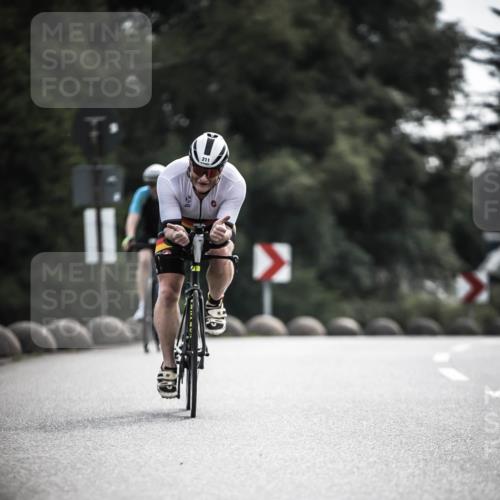 21.06.2026 - 29. Vierlanden-Triathlon H.Heesch http://msf.ph/oto/9883047 21.06.2026 09:18:13 Radfahren 211, 284, 291 meine-sportfotos.de