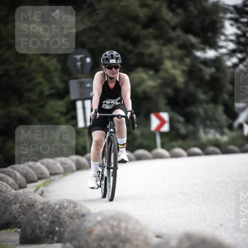 21.06.2026 - 29. Vierlanden-Triathlon H.Heesch http://msf.ph/oto/9883086 21.06.2026 10:35:04 Radfahren 47, 157, 187, 320, 334, 525 meine-sportfotos.de
