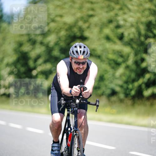 21.06.2026 - Viking Triathlon Michael Burmester http://msf.ph/oto/9883100 21.06.2026 13:55:14 Radfahren  meine-sportfotos.de
