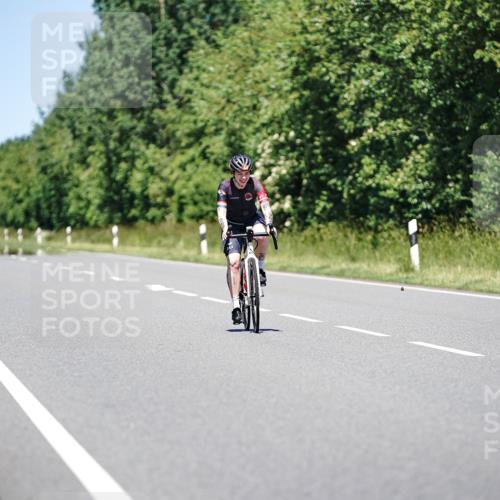 21.06.2026 - Viking Triathlon Michael Burmester http://msf.ph/oto/9883122 21.06.2026 13:55:39 Radfahren  meine-sportfotos.de