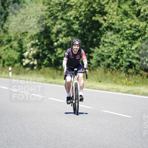 21.06.2026 - Viking Triathlon Michael Burmester http://msf.ph/oto/9883147 21.06.2026 13:55:41 Radfahren  meine-sportfotos.de