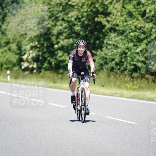 21.06.2026 - Viking Triathlon Michael Burmester http://msf.ph/oto/9883151 21.06.2026 13:55:41 Radfahren  meine-sportfotos.de