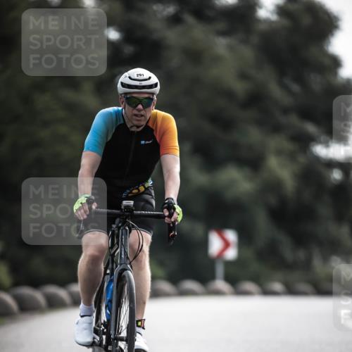 21.06.2026 - 29. Vierlanden-Triathlon H.Heesch http://msf.ph/oto/9883209 21.06.2026 09:18:16 Radfahren 103, 211, 291 meine-sportfotos.de